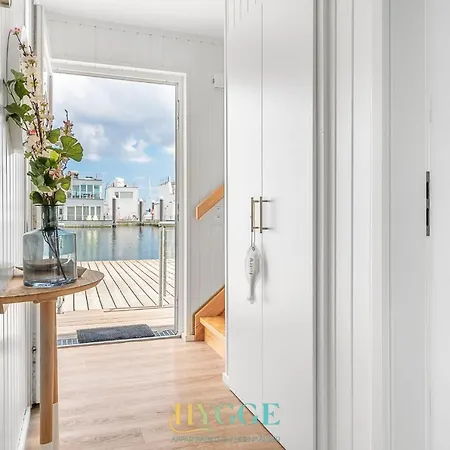 Schwimmendes Haus Hygge 別荘 オルペニッツ