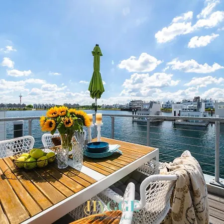 Schwimmendes Haus Hygge 別荘