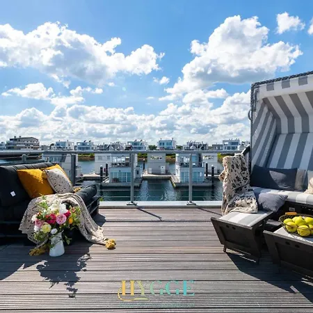 Schwimmendes Haus Hygge