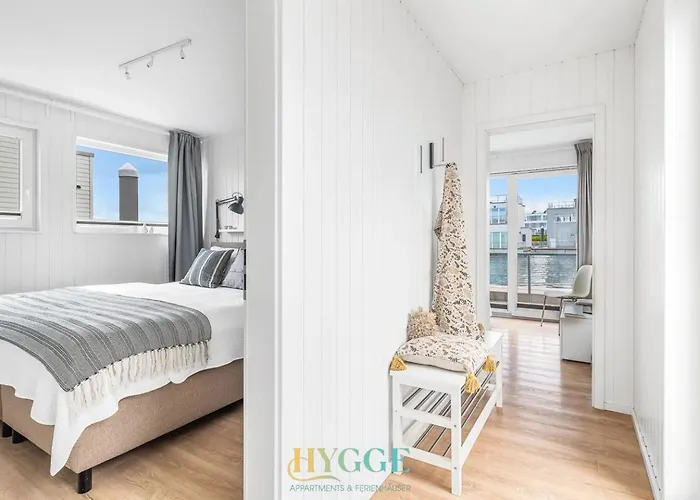 Ferienhaus Schwimmendes Haus Hygge Olpenitz